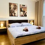 Black Lotus 1 I Downtown I Free Parking I 24hr Access
