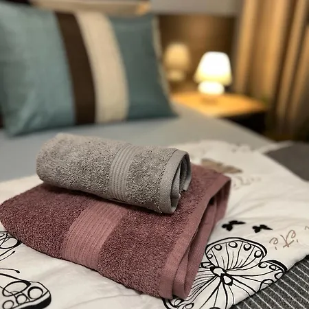 Bystrica I 24hr Self Check-in L Free Wi-fi & Parking Apartment *