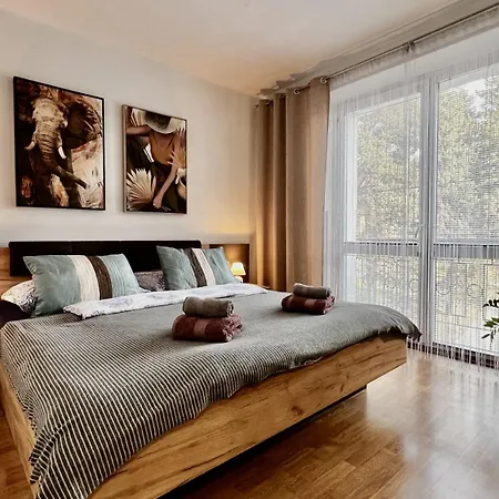 Apartament Black Lotus 1 I Downtown I Free Parking I 24hr Access Bańska Bystrzyca